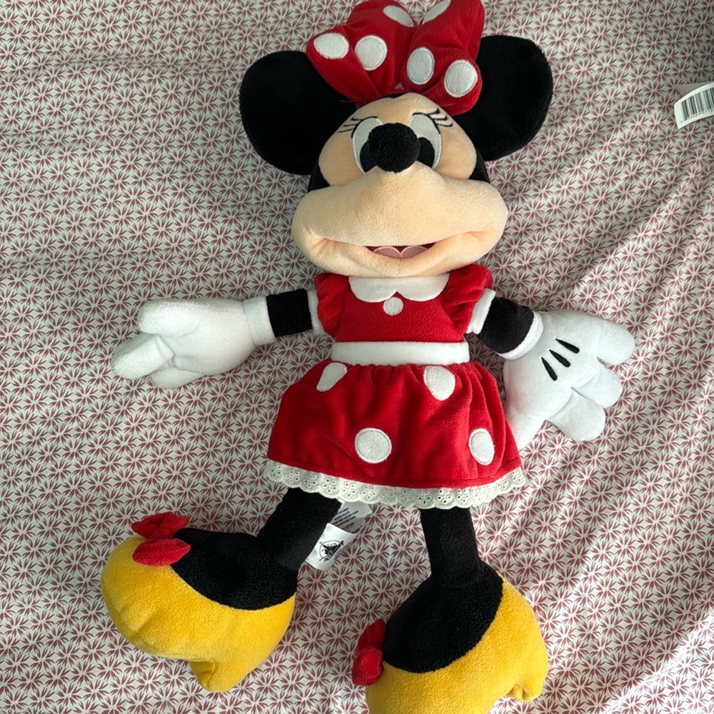 Minni Mouse big plushie